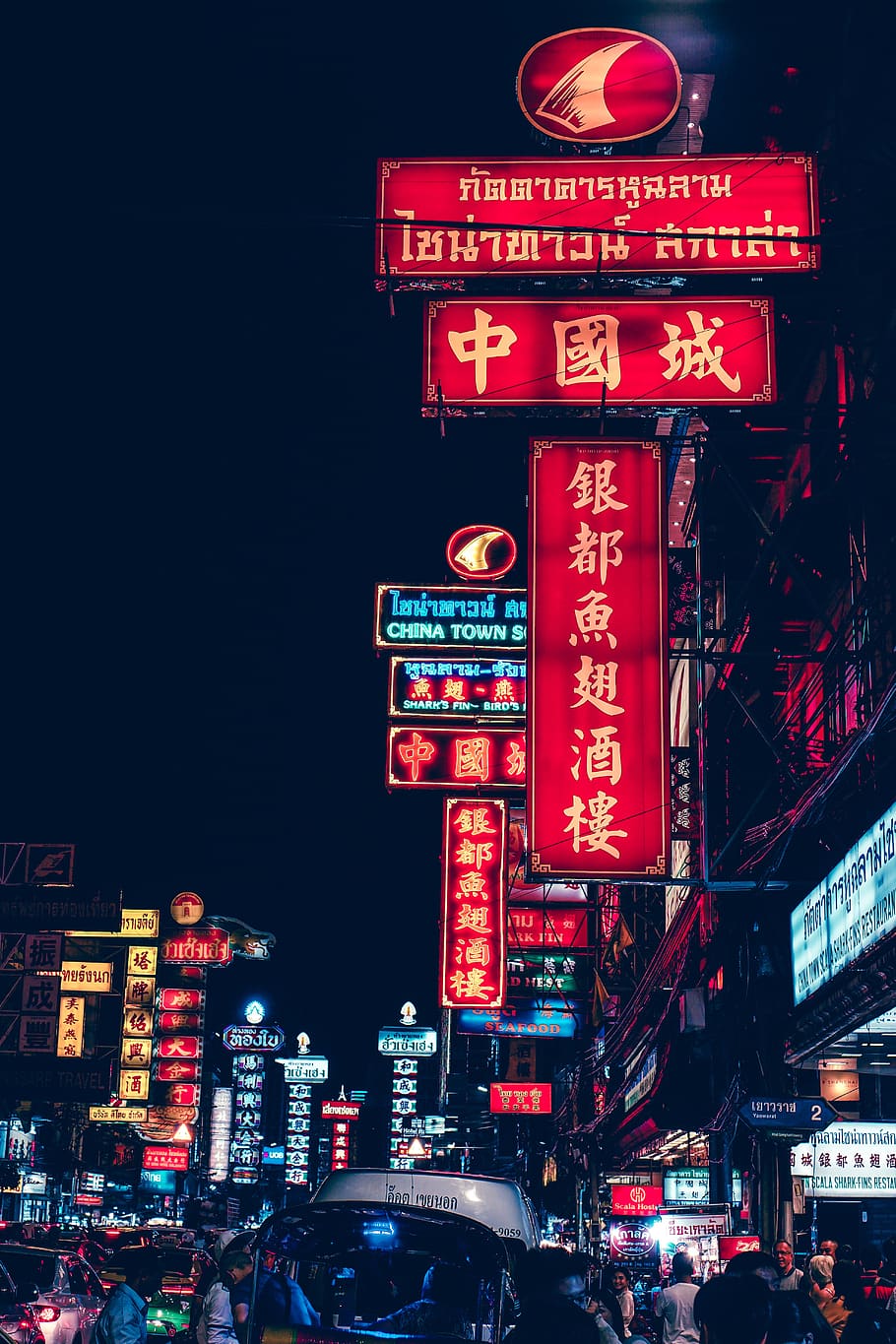 chinatown-bangkok-thailand-street-young-light