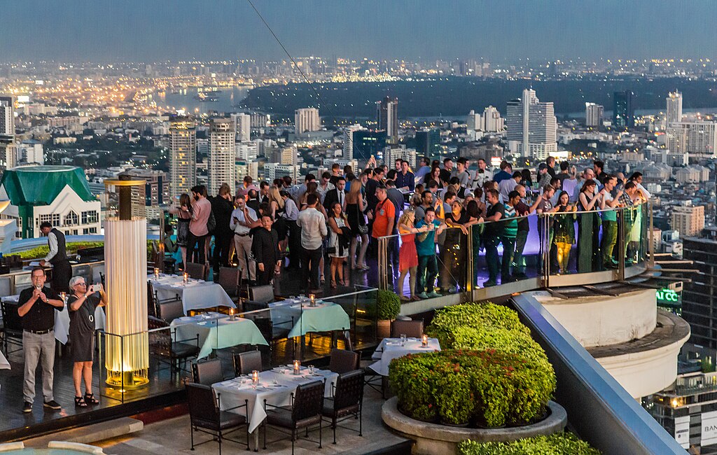 Roof top bar