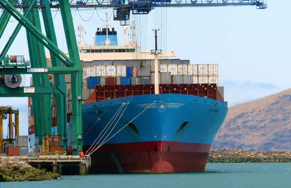licamaersk_shipping_shipsbow