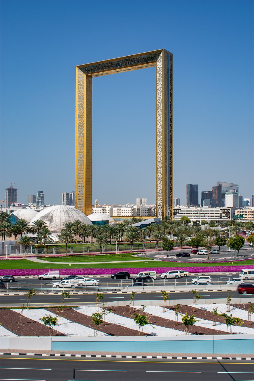 dubai-frame-4922292_1280 (1)
