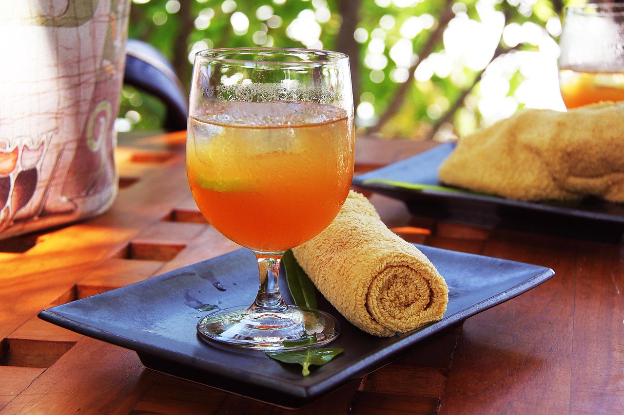 sharonang-welcome-drink-1734117_1280