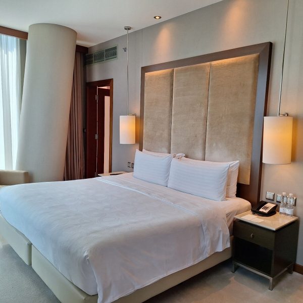Exploring the Features That Set the Best Hotels in Qatar Apart