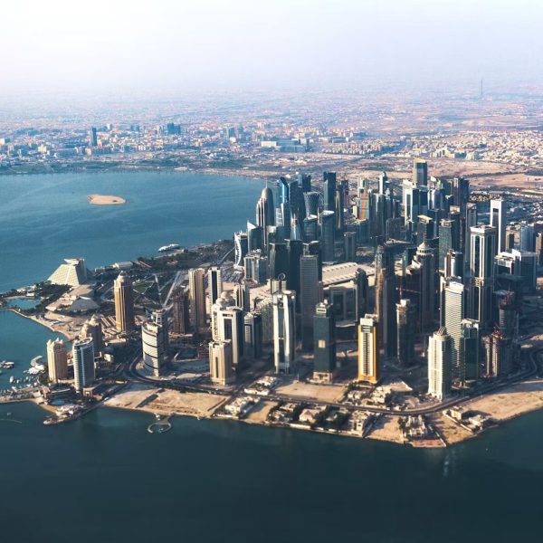 Complete Guide to Planning a Productive Dubai Stopover Between Flights for Business Travelers