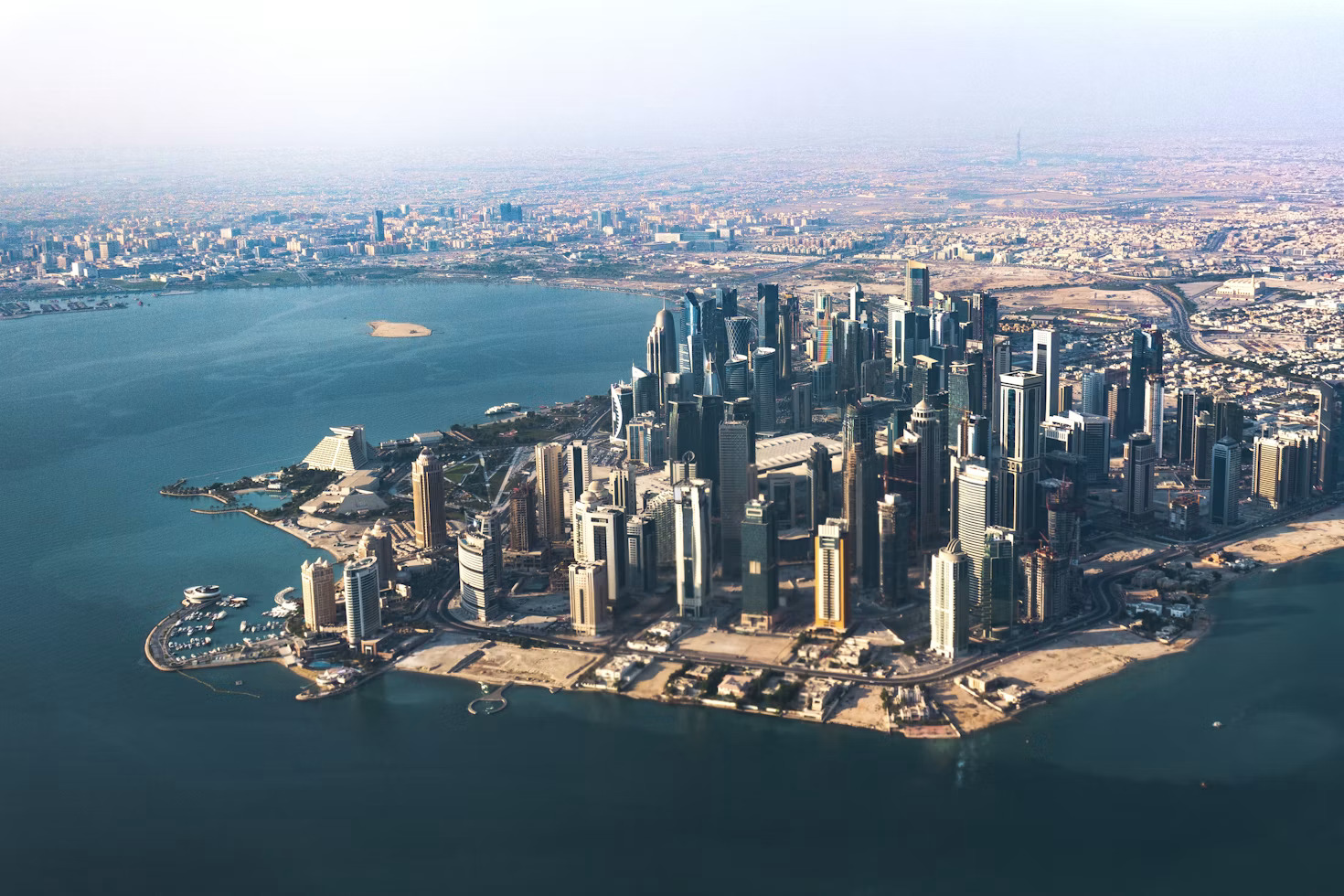 Complete Guide to Planning a Productive Dubai Stopover Between Flights for Business Travelers